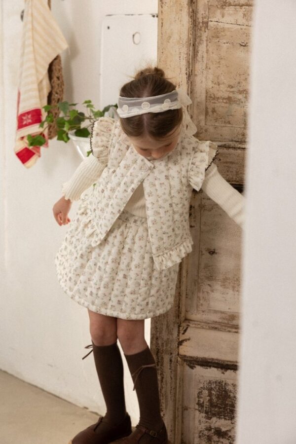 F01650C7-F8B0-4D64-9923-69CF35B5DE99 ❄️ 露藏著月光短裙