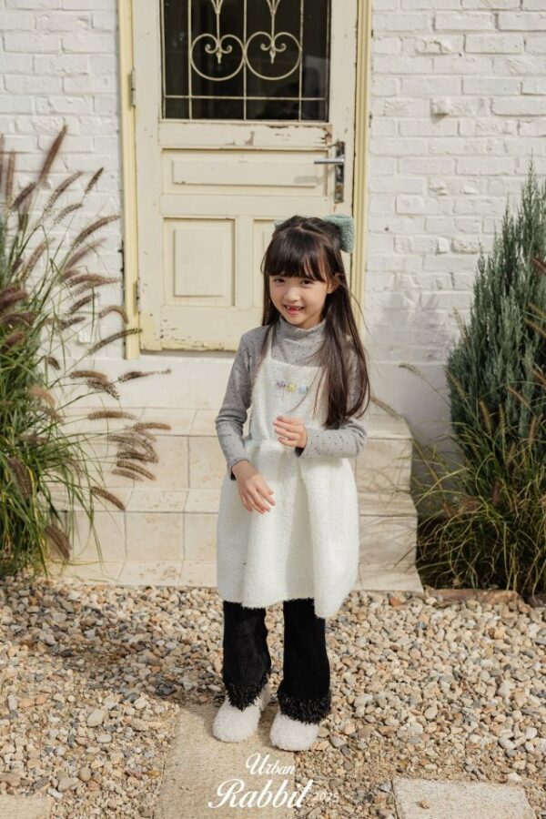 F065DC3F-A3F5-461F-AADC-F3E1CC5FE11D ❄️ 可愛保暖圓點荷葉邊上衣