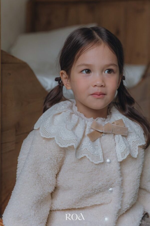 ❄️ 絨毛蕾絲外套