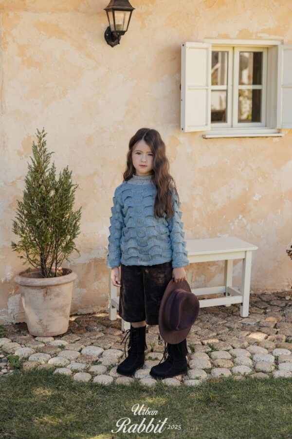 imgi_798_img_l ❄️ 走下伸展台絲絨百慕達短褲