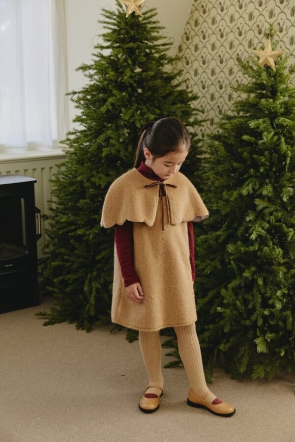 0F56AD42-0DA7-4254-ACC3-385705A49F2F ❄️ 甜美波浪斗篷洋裝