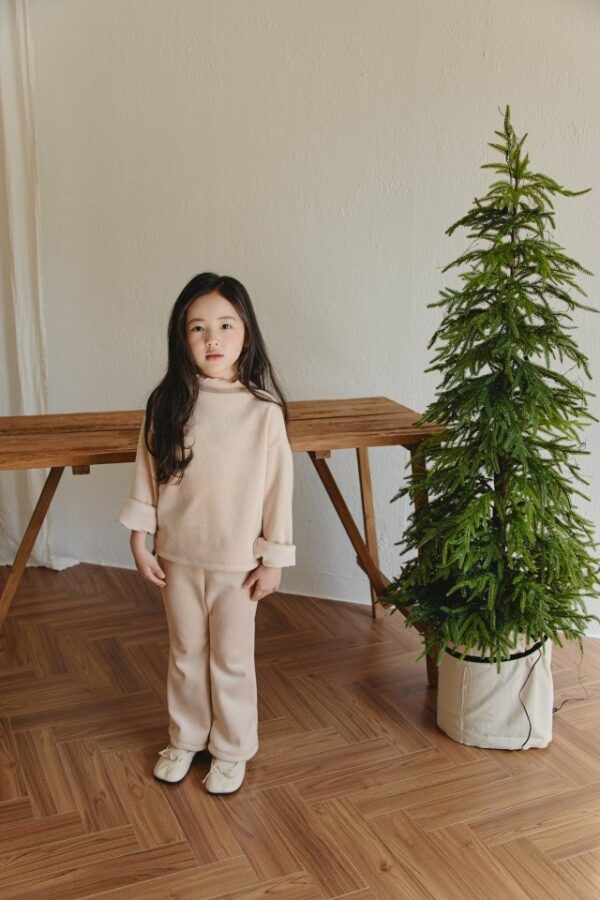 1349C66B-5A43-49D6-843D-3E75D3BD8ABD ❄️ 法式典雅絲絨套裝