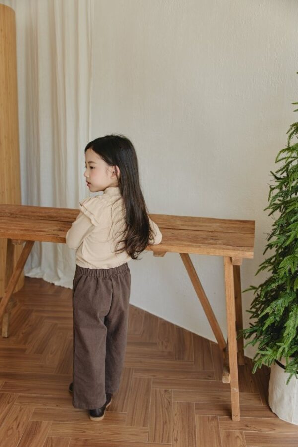 224FDAE8-D47E-4C50-8736-2E94D224D176 ❄️ 刺繡口袋長褲