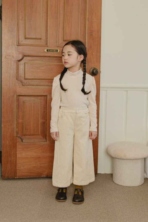 4388176D-E9CA-4CDF-8438-636AC86AC4B9 ❄️ 燈芯絨車線剪裁直筒褲