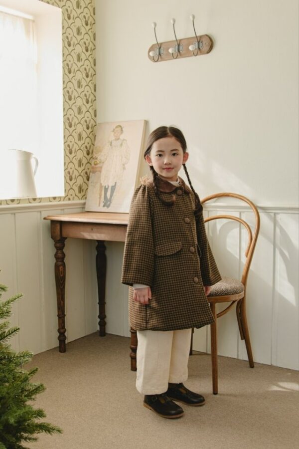 4ED959C5-75F2-4B87-8B6F-5FA41761E942 ❄️ 英倫經典格紋羊毛大衣