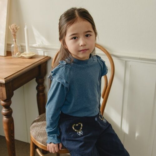 56B865A7-EB19-4FBA-8ECF-0D6AF526B2B6 ❄️ 小高領羅紋波浪袖口上衣