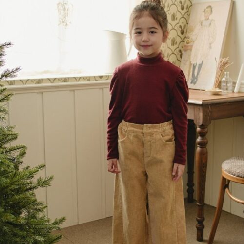 5A05AAD9-5AA0-47B6-A141-ABA982FC7C63 ❄️ 燈芯絨車線剪裁直筒褲