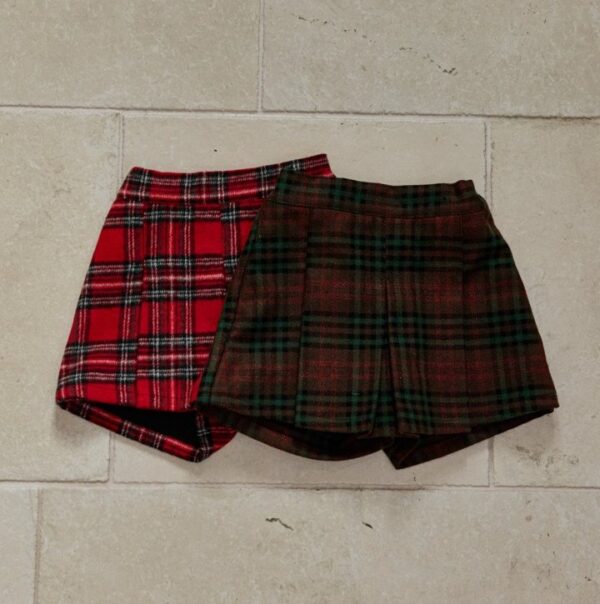 633A3585-D734-4796-80BC-F22A6604DEA5 ❄️ 經典格紋褲裙