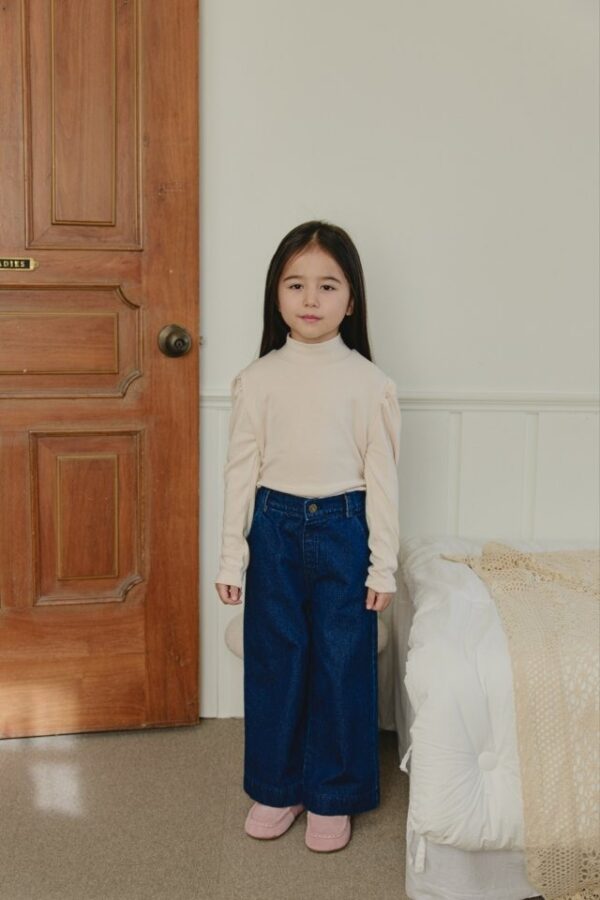 63543952-6C7A-4014-87A2-E0B9D4A1DAEE ❄️ 童趣貓咪刺繡彈性牛仔褲