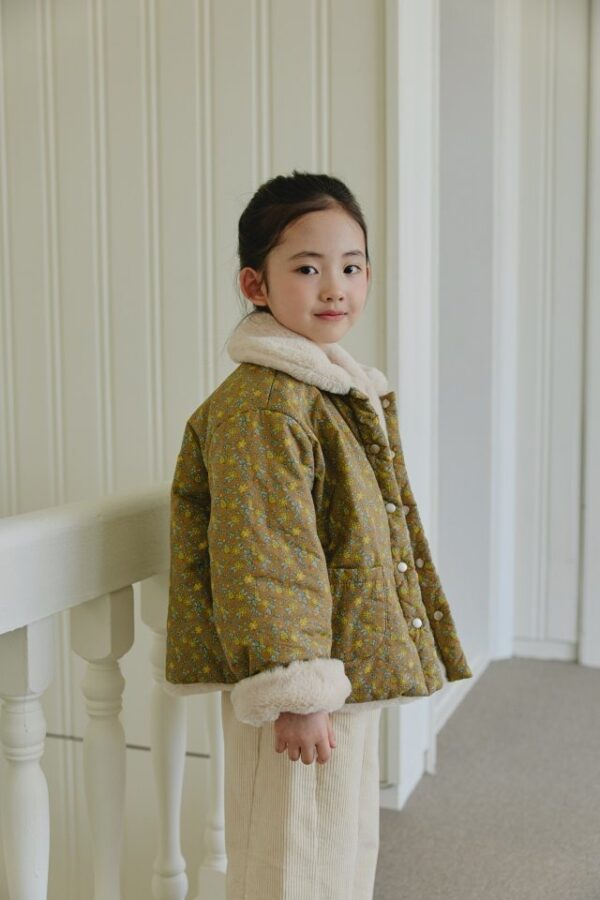 696AA1EB-33AE-44F1-BAF9-DFAD59691B6C ❄️ 清新小花雙面穿毛絨外套