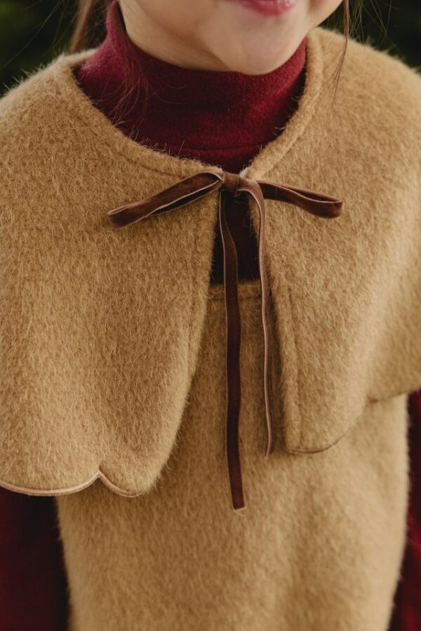 9EBFFEE6-CBF6-43F8-94D2-15752C38B640 ❄️ 甜美波浪斗篷洋裝