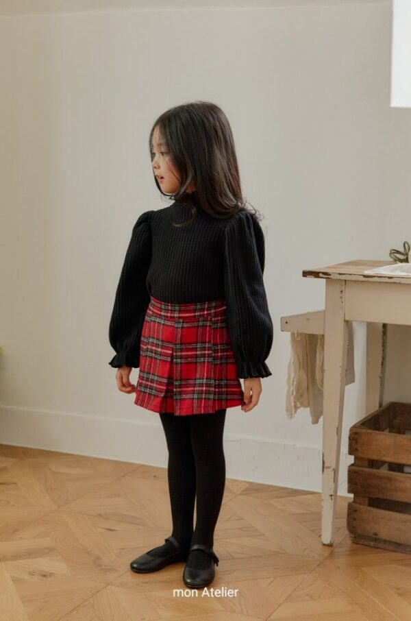 A83D8DF9-59DA-428D-B20B-FEDA69784C35 ❄️ 經典格紋褲裙