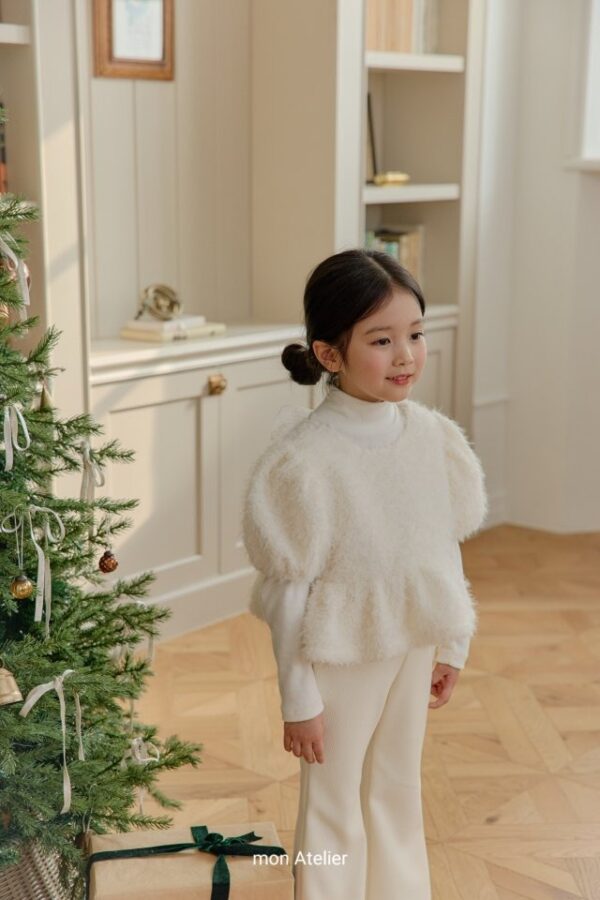 E1C48C95-2CDF-43D5-89E8-BB79625DD251 ❄️ 可愛雪花絨泡泡袖上衣