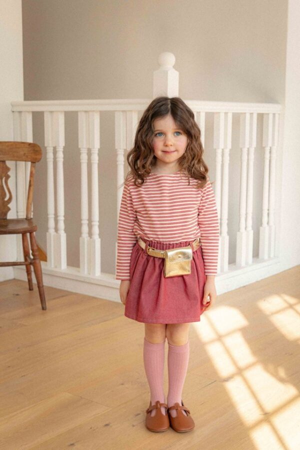 004CD5CF-FCE7-4DFE-8ED1-3BCCF26751A2 〖預購〗簡約條紋上衣