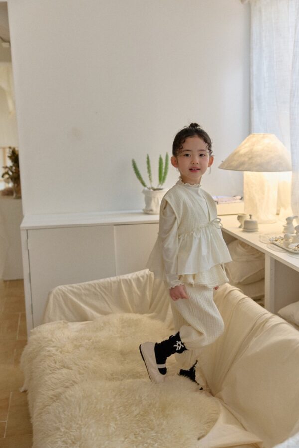 031E1FF7-6D85-406B-AFE2-1F80F26C2C06_1_105_c 〖預購〗花影小心思縮口褲