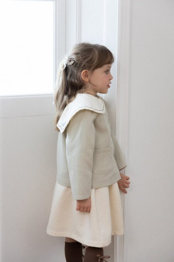 050A1851-BC2E-4180-8EA0-EB998F3A9DBE 〖預購〗艾蜜莉亞花語外套