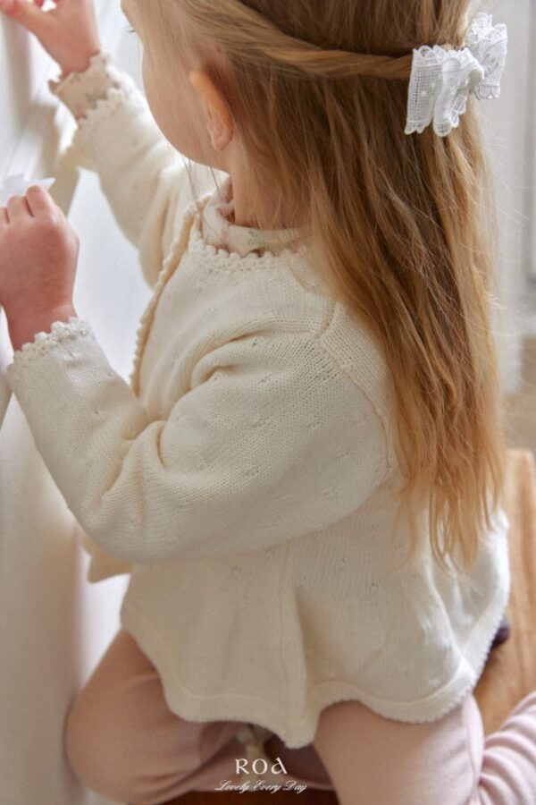 0A77D859-300D-4628-A6A9-E4426EF0967B 〖預購〗雲影柔線開襟衫