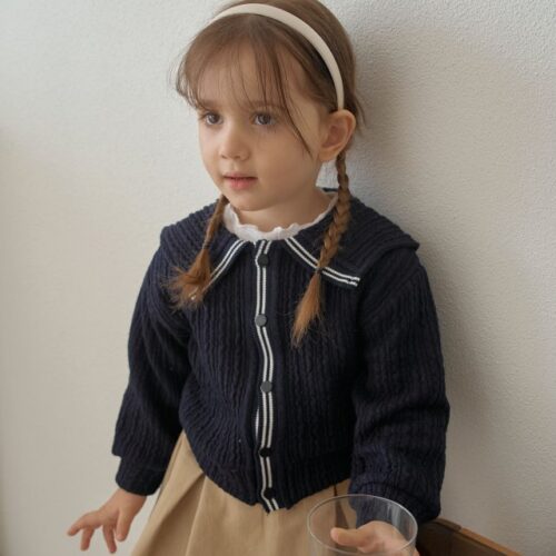 0D7F6CCE-52C3-4659-B4EE-6E9E00BC2AC8 〖預購〗塞拉午後大領片針織外套