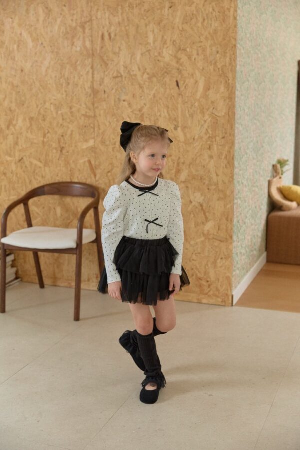 1036660C-780F-49AC-B796-9FF5D1DD9F24_1_105_c 〖預購〗小小心意上衣