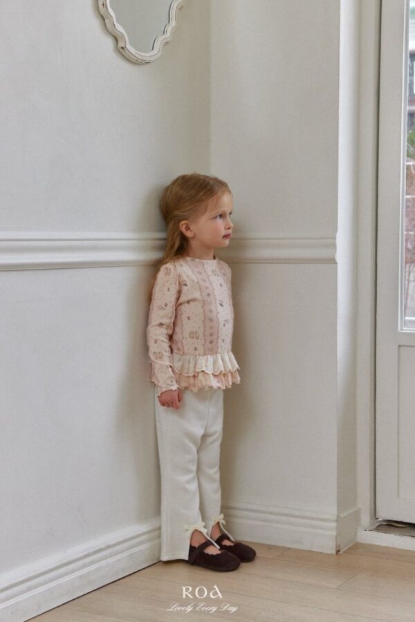 11CA7454-E53F-42FD-801F-6C9D9DF7A777 〖預購〗蝴蝶結柔線開叉喇叭褲