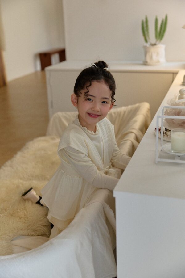 1221F7D6-1A31-463B-8AAB-D1D22ED17865_1_105_c 〖預購〗法式溫柔背心