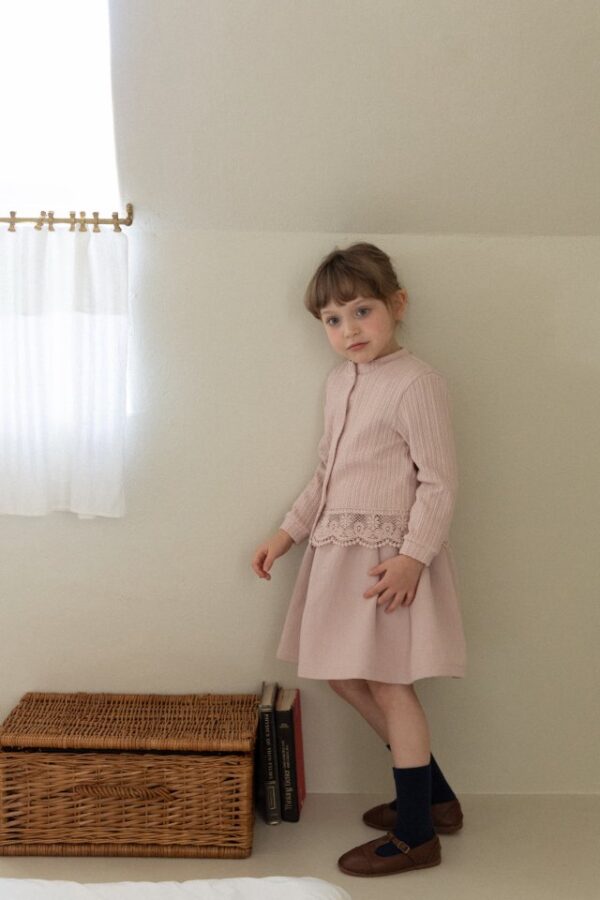 1383B96C-76BC-4483-AC70-A2A46FF6DD17 〖預購〗艾莉絲柔霧針織衫