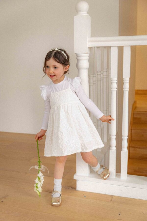 158F2354-C430-4CBE-8BD6-7ABD554DA0B1 〖預購〗洛亞晨光刺繡洋裝