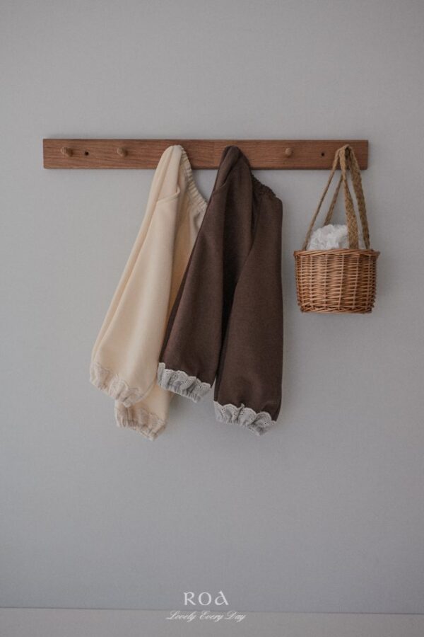 1C450130-4FD9-44C9-ADAA-B34043747FEF 〖預購〗小小心意蕾絲縮口褲