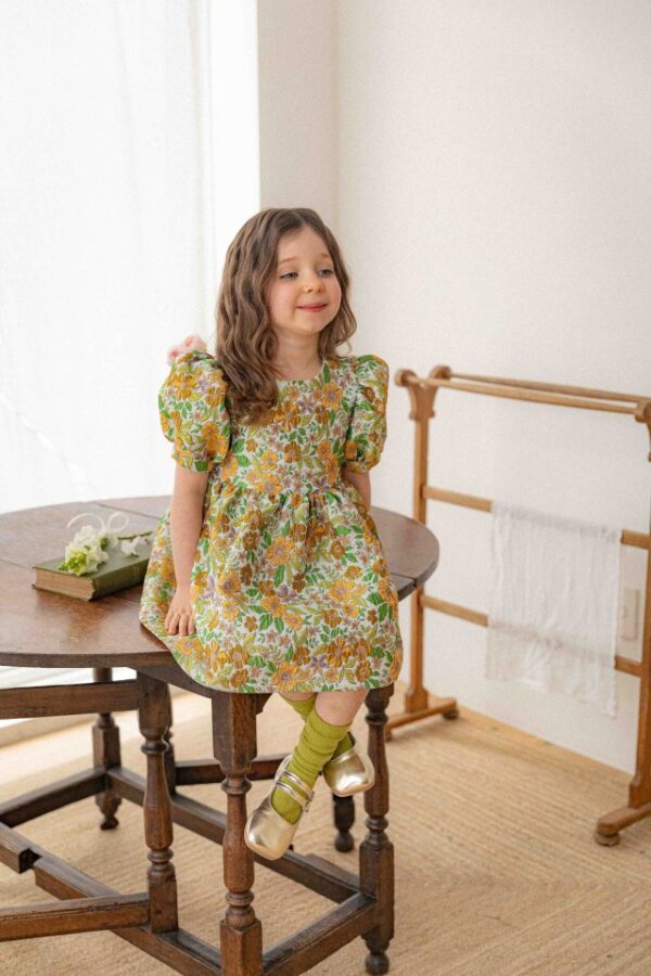 1D332E2E-45E9-454C-822A-0469454AB1AC 〖預購〗春日刺繡花園洋裝