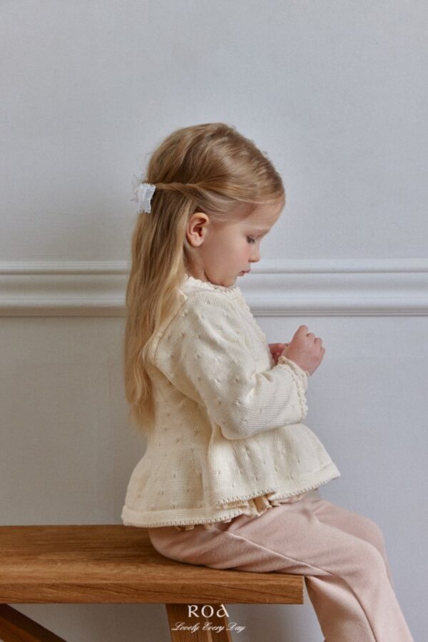 1EAFAD70-254D-4727-8FE8-B052BA5CD87C 〖預購〗雲影柔線開襟衫