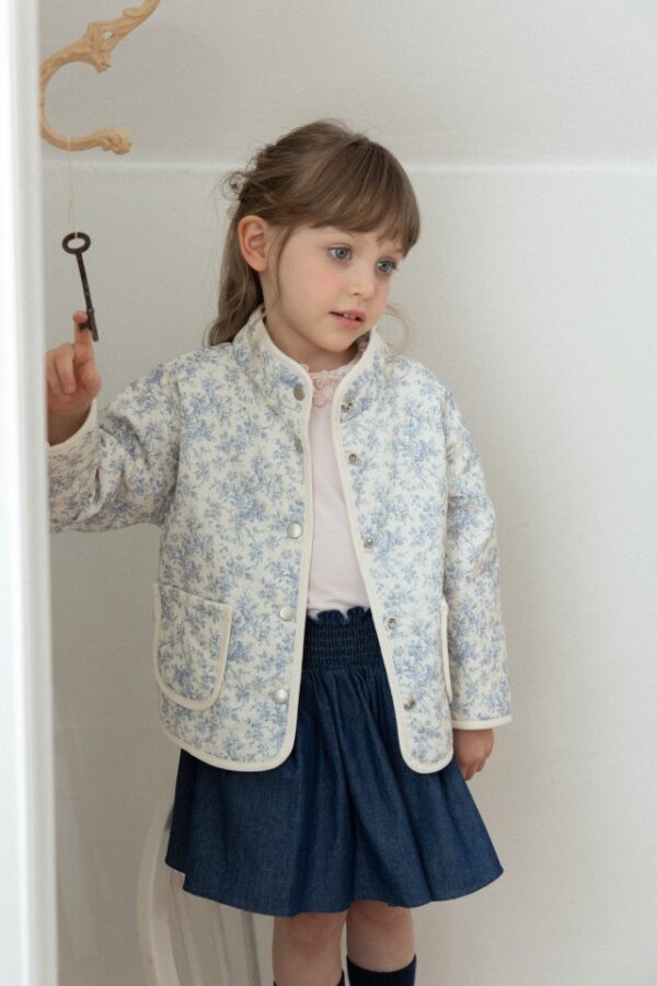 268623CD-659F-4667-BFD4-71F6BBBD8006 〖預購〗路易絲雲感外套