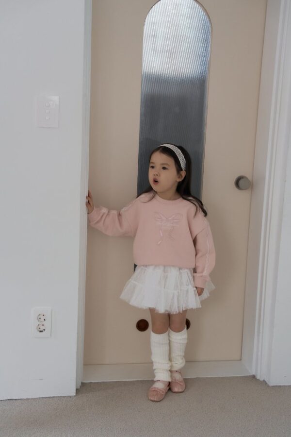 276EA88F-F264-45DB-AD0A-9C57D2FE203C 〖預購〗靜靜緞結衛衣