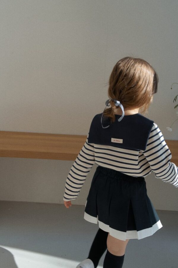 2B62F9DA-1AA2-4475-823C-551F8112B923 〖預購〗聖光小日子上衣