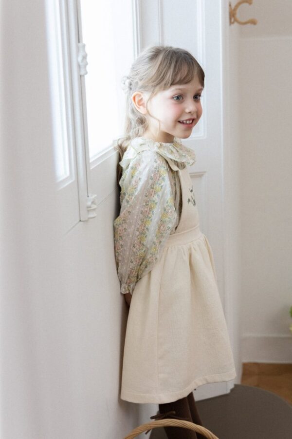 2C5F8279-6CA4-4C35-BF03-317438EB108C 〖預購〗玫瑰大圓領上衣