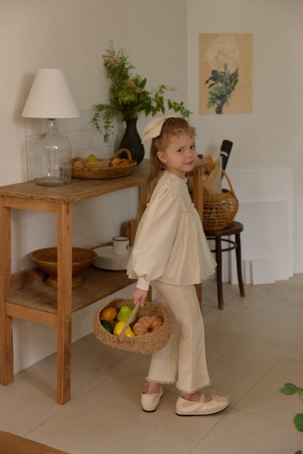 2F6B86C2-9F49-4B84-BDB6-E4680BE63802_1_105_c 〖預購〗馬隆漫步線條靴型褲