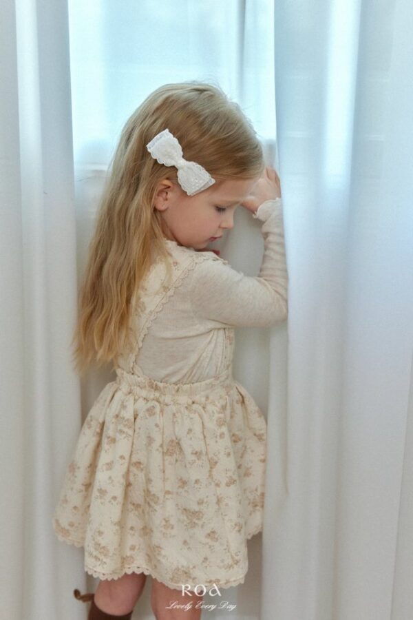 3025171D-28BB-4BE8-B0AD-2BF74FE58FC8 〖預購〗古典花園吊帶裙