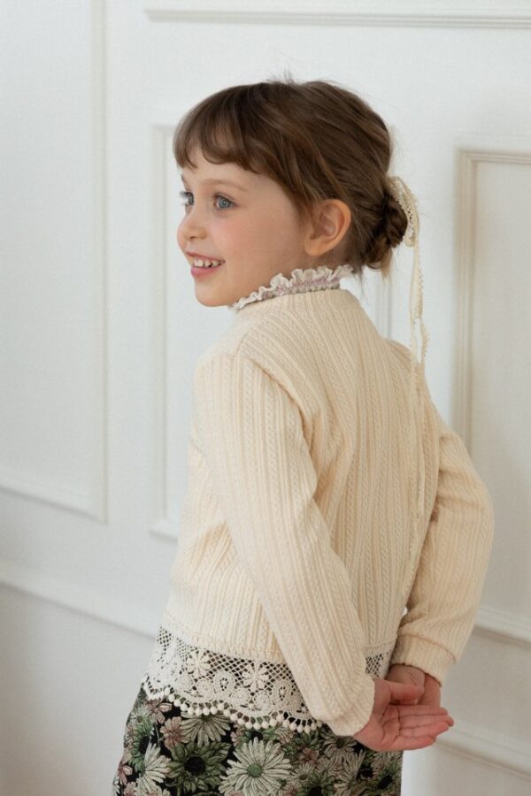 342711CC-0B71-437D-8AAC-3D9ECCE7BF11 〖預購〗艾莉絲柔霧針織衫