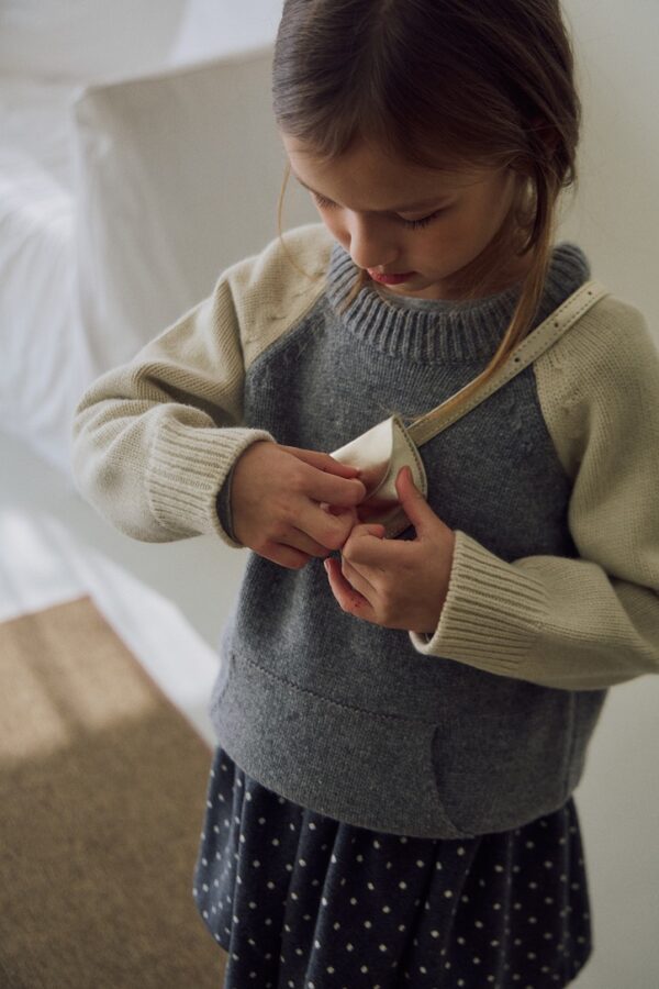 34A32F42-3A49-40E1-AE3B-674E164D36CD_1_105_c ❄️ 休閒百搭撞色口袋上衣