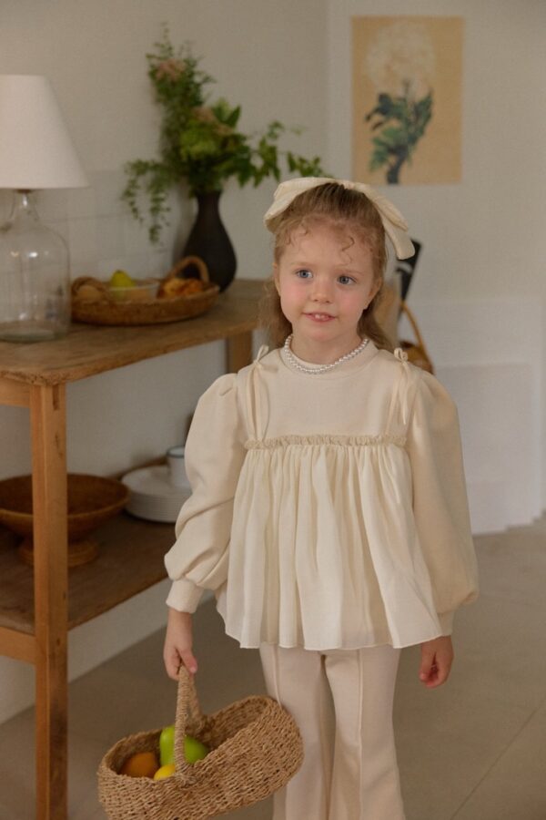 34A6056D-3C9C-444F-9CDF-6652CED3D92E_1_105_c 〖預購〗小巧微甜衛衣