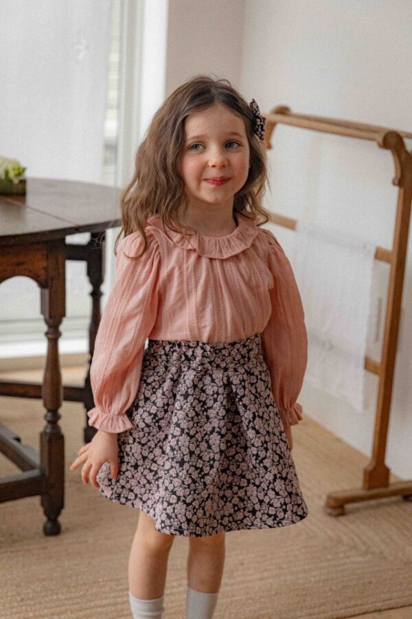 36A2C97D-F3B4-487E-B8EE-D8DEC657FE4C 〖預購〗碎花呢喃裙