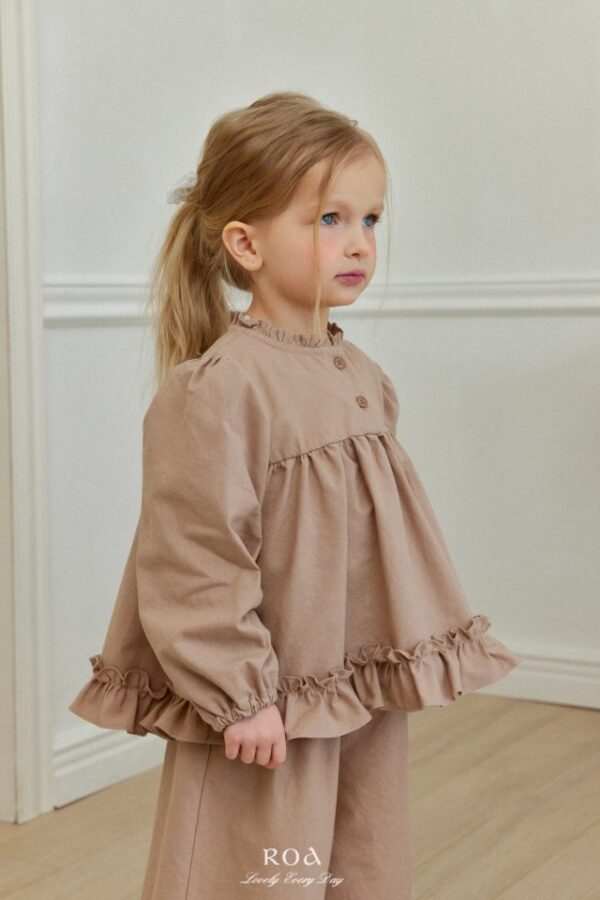 37247F22-DB48-4456-9627-C684EEFA3C86 〖預購〗小荷葉領柔褶套裝