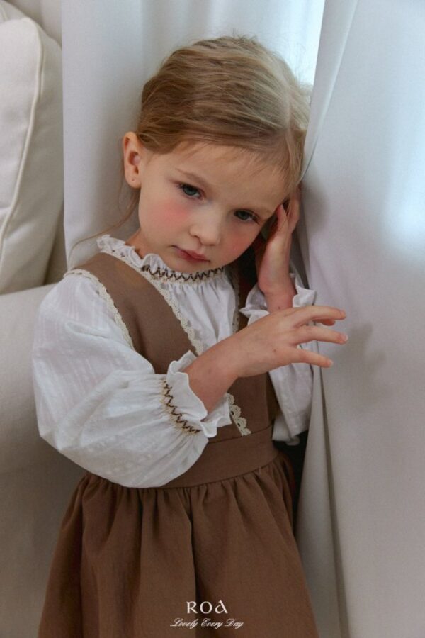 3B34B487-D499-4565-8DB4-98368BB1E183 〖預購〗花園柔褶襯衫