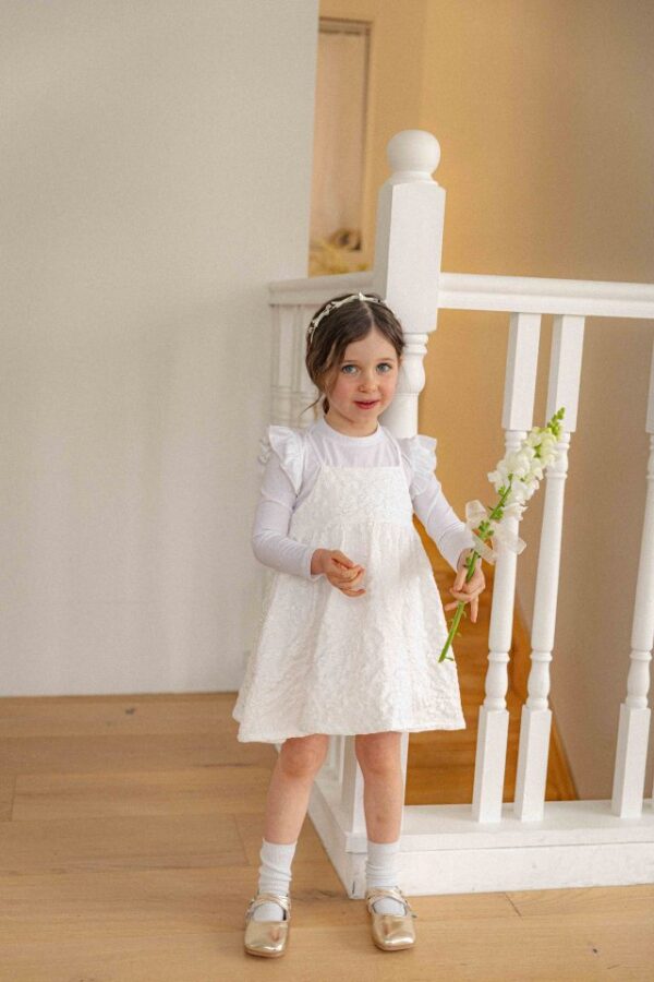 3F729145-EB5E-4774-AE8D-C03DDEB660CF 〖預購〗洛亞晨光刺繡洋裝