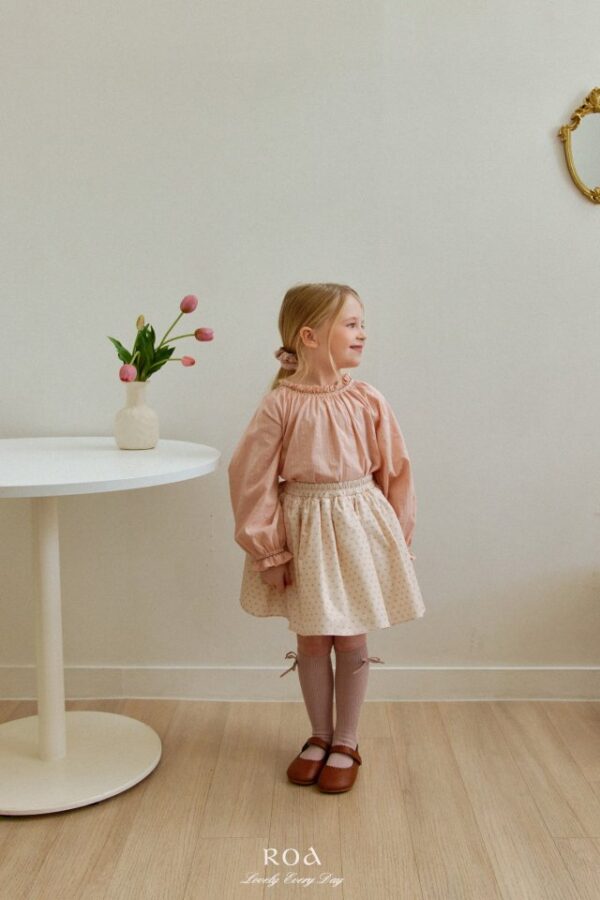 4432824F-3D52-4281-ACE5-8EBE1C9B2C94 〖預購〗花園柔褶襯衫