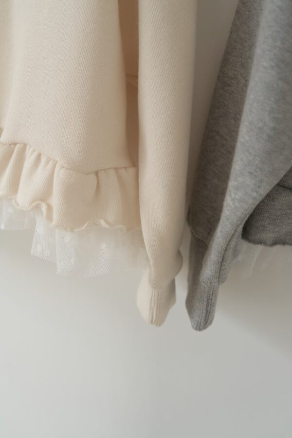 4592A915-E83F-4992-BC83-71CA272D379F 〖預購〗甜甜的愛拼接蕾絲上衣