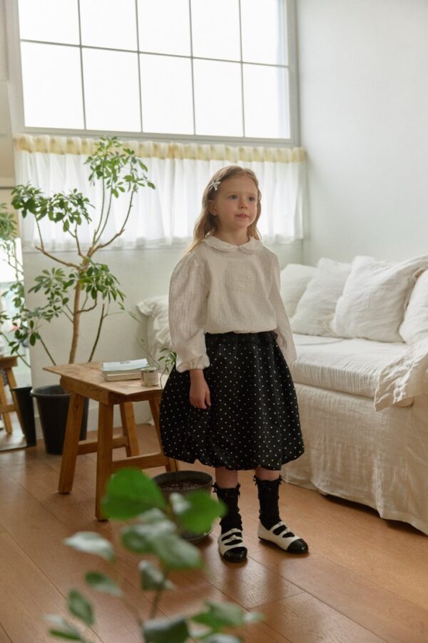 48563ECB-B880-4ED9-B0C1-95342F8B8037_1_105_c 〖預購〗艾瑪寧靜上衣