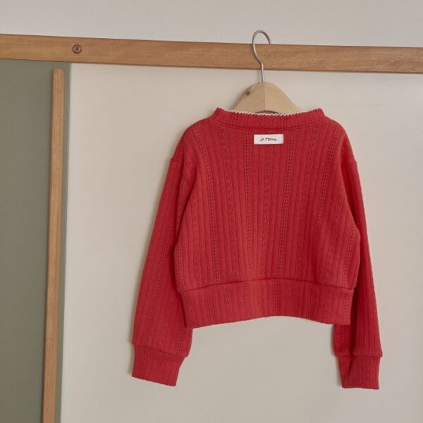 49069D46-B852-4FBA-9BD5-430D9D3D8725 〖預購〗莓果晨光針織外套