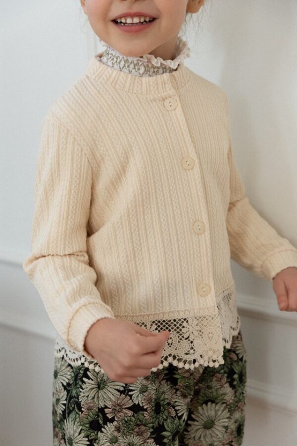 4D9F975D-4E91-4BB7-BA71-66CCD34E850A 〖預購〗艾莉絲柔霧針織衫