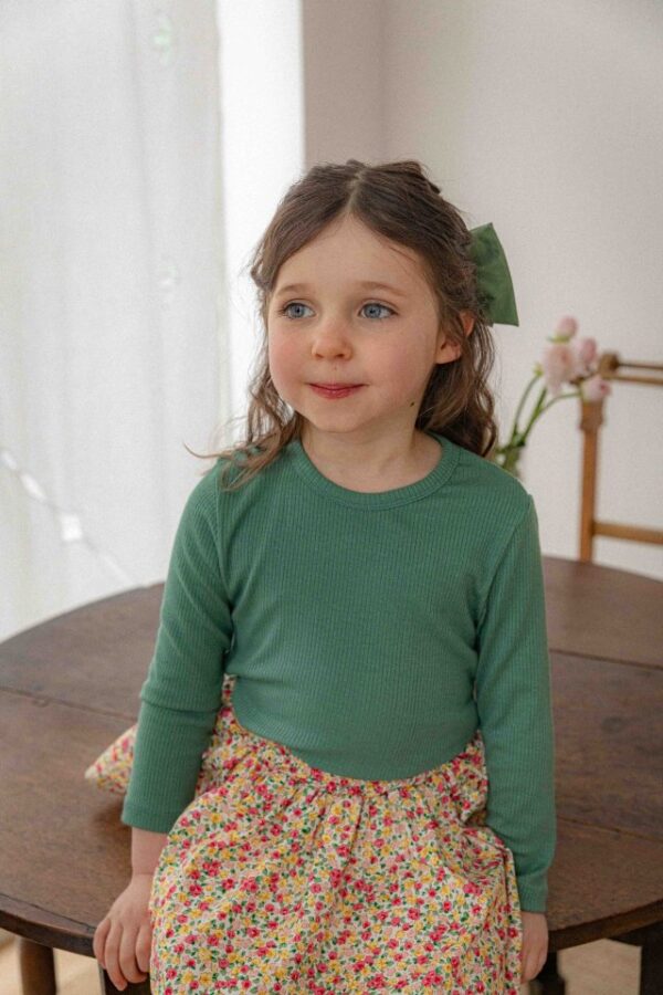 4E0EF3CD-21D4-4302-BA92-BE2CBAD7F24F 〖預購〗柔線袖口上衣