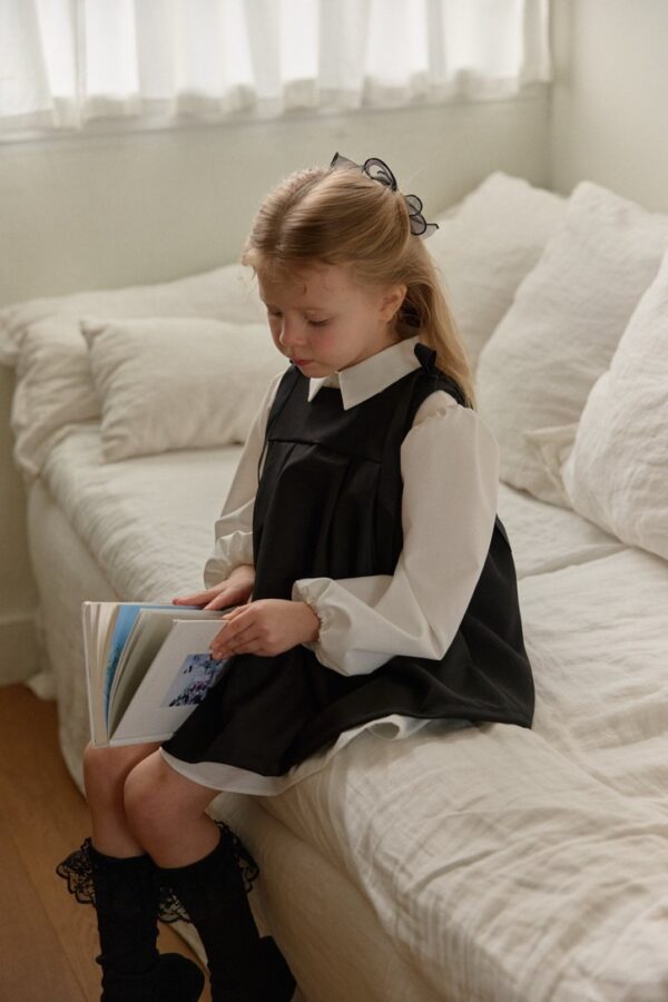 562AAB52-A61C-4EF6-973F-D755EE46506C_1_105_c 〖預購〗流光輕垂襯衫